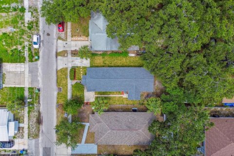 House in Tampa, Florida 4 bedrooms, 115.2 sq.m. № 1799924 - photo 26