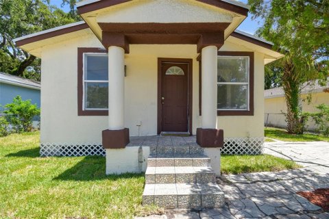 House in Tampa, Florida 4 bedrooms, 115.2 sq.m. № 1799924 - photo 16