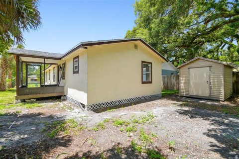 House in Tampa, Florida 4 bedrooms, 115.2 sq.m. № 1799924 - photo 10