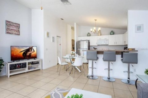 Villa ou maison à vendre à Davenport, Floride: 4 chambres, 179.21 m2 № 2289884 - photo 10