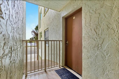 Copropriété à vendre à Indian Shores, Floride: 2 chambres, 104.98 m2 № 2094202 - photo 2