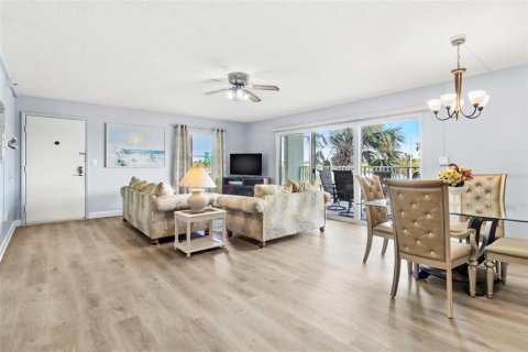 Copropriété à vendre à Indian Shores, Floride: 2 chambres, 104.98 m2 № 2094202 - photo 8
