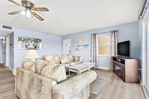Copropriété à vendre à Indian Shores, Floride: 2 chambres, 104.98 m2 № 2094202 - photo 10