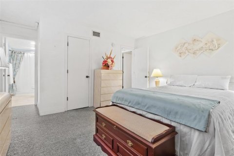 Copropriété à vendre à Indian Shores, Floride: 2 chambres, 104.98 m2 № 2094202 - photo 17