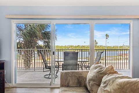 Copropriété à vendre à Indian Shores, Floride: 2 chambres, 104.98 m2 № 2094202 - photo 5