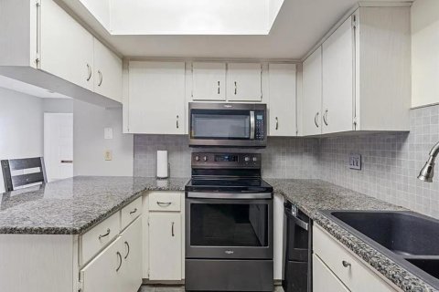 Copropriété à louer à Pinellas Park, Floride: 2 chambres, 97.55 m2 № 1885936 - photo 6