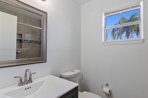 Villa ou maison à vendre à Miami, Floride: 3 chambres, 134.62 m2 № 2004032 - photo 19