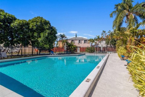 Villa ou maison à vendre à Miami, Floride: 3 chambres, 134.62 m2 № 2004032 - photo 23