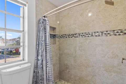 Villa ou maison à vendre à Miami, Floride: 3 chambres, 134.62 m2 № 2004032 - photo 20