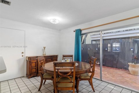 Villa ou maison à vendre à Miami, Floride: 3 chambres, 134.62 m2 № 2004032 - photo 7
