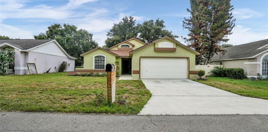 Villa ou maison à Winter Haven, Floride 3 chambres, 139.82 m2 № 2273276