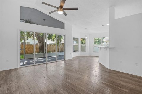 Villa ou maison à vendre à Winter Haven, Floride: 3 chambres, 139.82 m2 № 2273276 - photo 11
