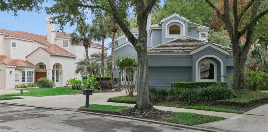 House in Lake Mary, Florida 3 bedrooms, 222.32 sq.m. № 2103534
