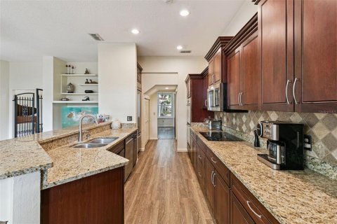 House in Lake Mary, Florida 3 bedrooms, 222.32 sq.m. № 2103534 - photo 17