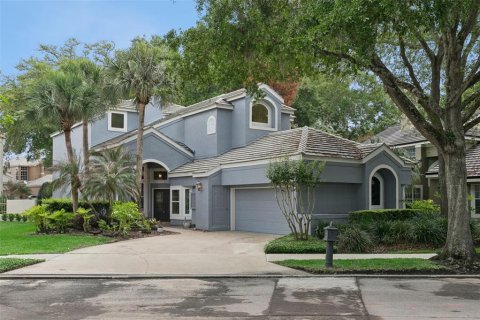 House in Lake Mary, Florida 3 bedrooms, 222.32 sq.m. № 2103534 - photo 2