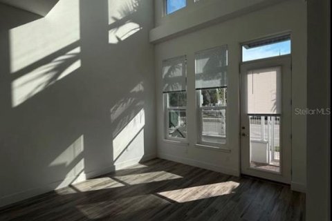 Townhouse in Sarasota, Florida 2 bedrooms, 124.21 sq.m. № 2235158 - photo 6