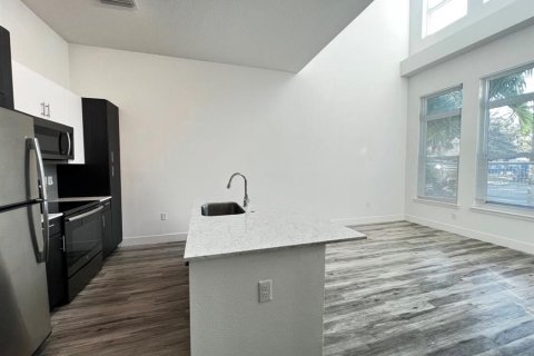 Townhouse in Sarasota, Florida 2 bedrooms, 124.21 sq.m. № 2235158 - photo 13
