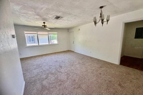 Condominio en alquiler en Port Charlotte, Florida, 2 dormitorios, 97.18 m2 № 2096246 - foto 8
