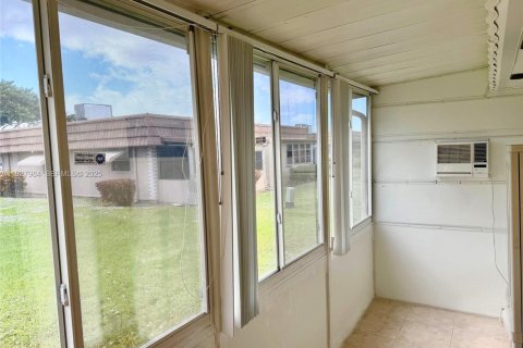 Condo in Delray Beach, Florida, 2 bedrooms № 1988176 - photo 29