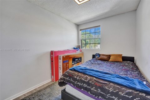 House in Sunrise, Florida 3 bedrooms, 140.47 sq.m. № 1987884 - photo 22