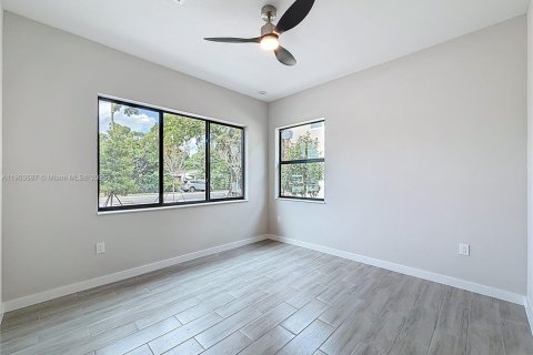 House in Oakland Park, Florida 3 bedrooms № 1954302 - photo 25