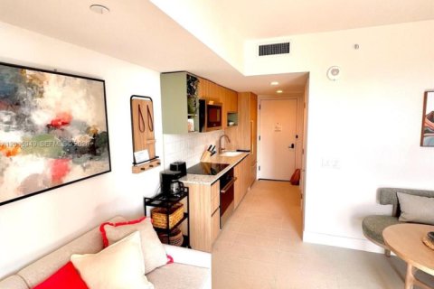Copropriété à louer à Miami, Floride: 1 chambre, 60.67 m2 № 2385085 - photo 2