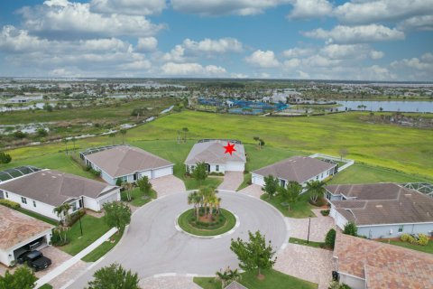 Villa ou maison à vendre à Port St. Lucie, Floride: 4 chambres, 251.49 m2 № 2180619 - photo 2