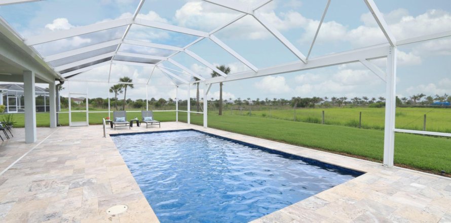Villa ou maison à Port St. Lucie, Floride 4 chambres, 251.49 m2 № 2180619