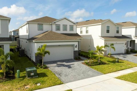 House in Davenport, Florida 5 bedrooms, 243.59 sq.m. № 1547908 - photo 2