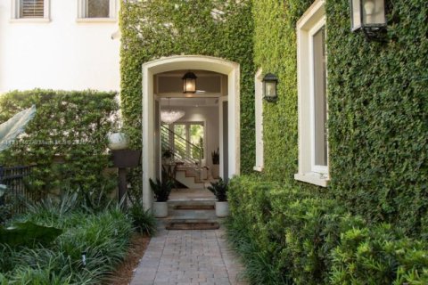 Touwnhouse à vendre à Coral Gables, Floride: 4 chambres, 320.61 m2 № 1969048 - photo 3