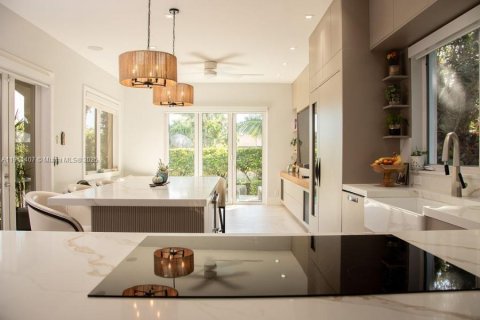 Touwnhouse à vendre à Coral Gables, Floride: 4 chambres, 320.61 m2 № 1969048 - photo 17