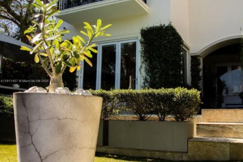 Touwnhouse à vendre à Coral Gables, Floride: 4 chambres, 320.61 m2 № 1969048 - photo 9