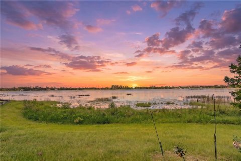 Casa en venta en Deltona, Florida, 3 dormitorios, 138.33 m2 № 2216129 - foto 2