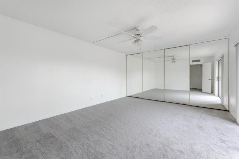 Touwnhouse à vendre à Palm Springs, Floride: 2 chambres, 114.46 m2 № 2392331 - photo 21