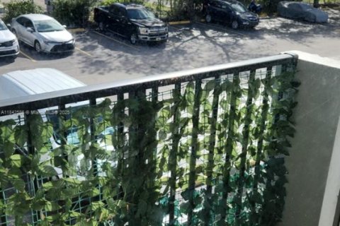 Condominio en venta en Miami, Florida, 35.77 m2 № 1936444 - foto 4