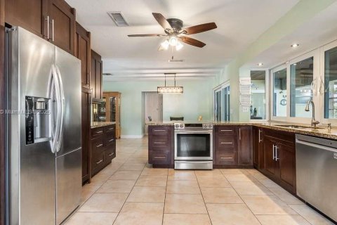 Casa en venta en Cooper City, Florida, 3 dormitorios, 154.03 m2 № 1973378 - foto 3