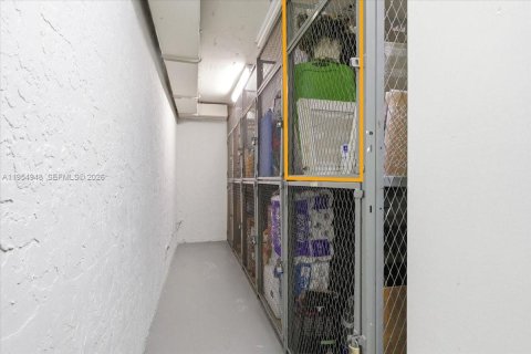 Купить кондоминиум в Уэстон, Флорида 2 спальни, 117.06м2, № 2009998 - фото 26