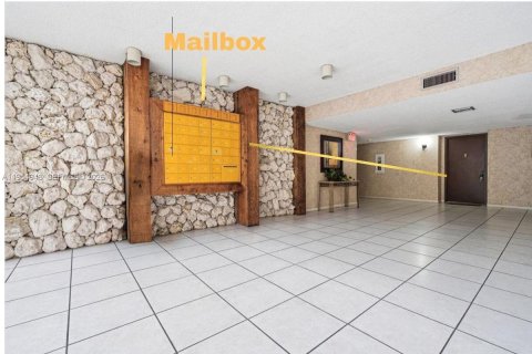 Купить кондоминиум в Уэстон, Флорида 2 спальни, 117.06м2, № 2009998 - фото 3