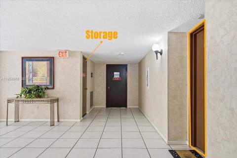 Купить кондоминиум в Уэстон, Флорида 2 спальни, 117.06м2, № 2009998 - фото 5