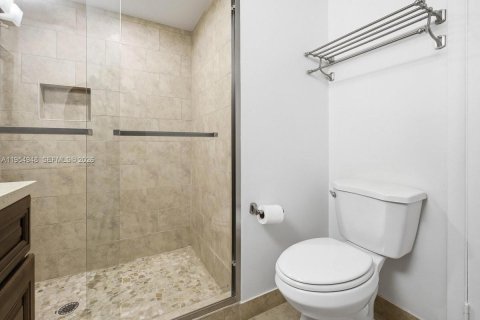 Купить кондоминиум в Уэстон, Флорида 2 спальни, 117.06м2, № 2009998 - фото 22