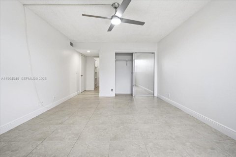 Купить кондоминиум в Уэстон, Флорида 2 спальни, 117.06м2, № 2009998 - фото 14