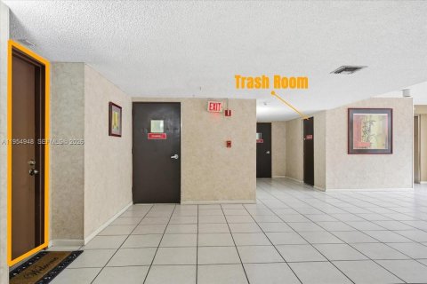 Купить кондоминиум в Уэстон, Флорида 2 спальни, 117.06м2, № 2009998 - фото 4