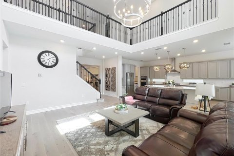 House in Orlando, Florida 5 bedrooms, 406.91 sq.m. № 1783124 - photo 19