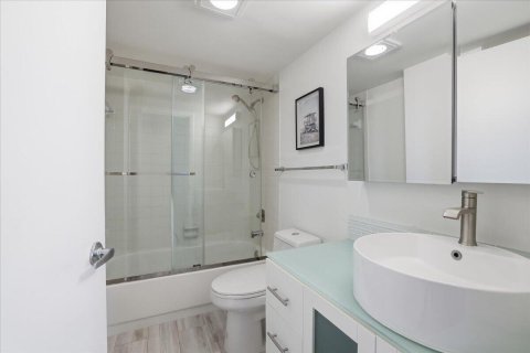 Condo in Boca Raton, Florida, 2 bedrooms  № 2246302 - photo 25