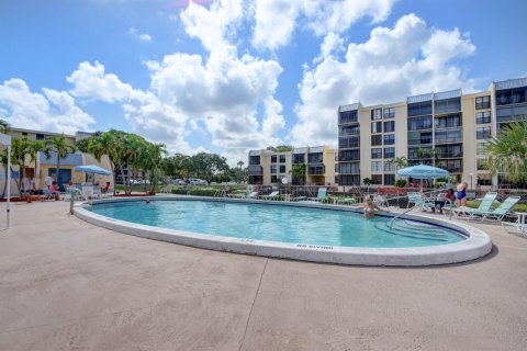 Condo in Boca Raton, Florida, 2 bedrooms  № 2246302 - photo 3