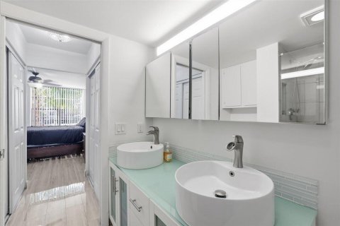 Condo in Boca Raton, Florida, 2 bedrooms  № 2246302 - photo 21