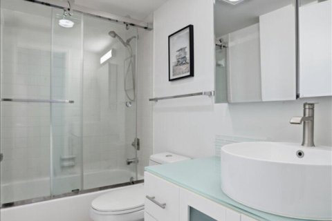 Condo in Boca Raton, Florida, 2 bedrooms  № 2246302 - photo 24