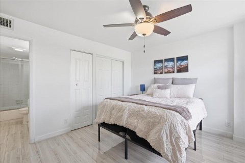 Condo in Boca Raton, Florida, 2 bedrooms  № 2246302 - photo 23