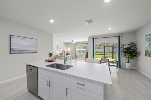 Casa en venta en Port Charlotte, Florida, 4 dormitorios, 171.5 m2 № 2229523 - foto 7
