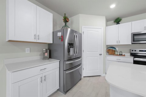 Casa en venta en Port Charlotte, Florida, 4 dormitorios, 171.5 m2 № 2229523 - foto 10